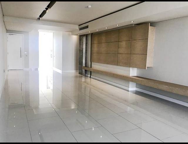 2 BEDROOM APARTMENT FOR SALE IN SANDHURST